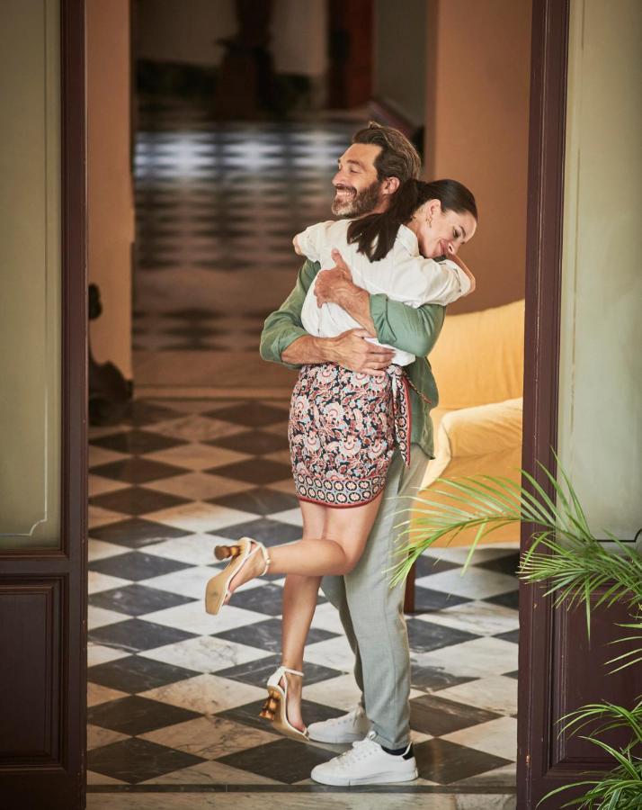 Bagni Di Pisa Palace & Thermal Spa - The Leading Hotels Of The World San Giuliano Terme Eksteriør bilde A couple dancing