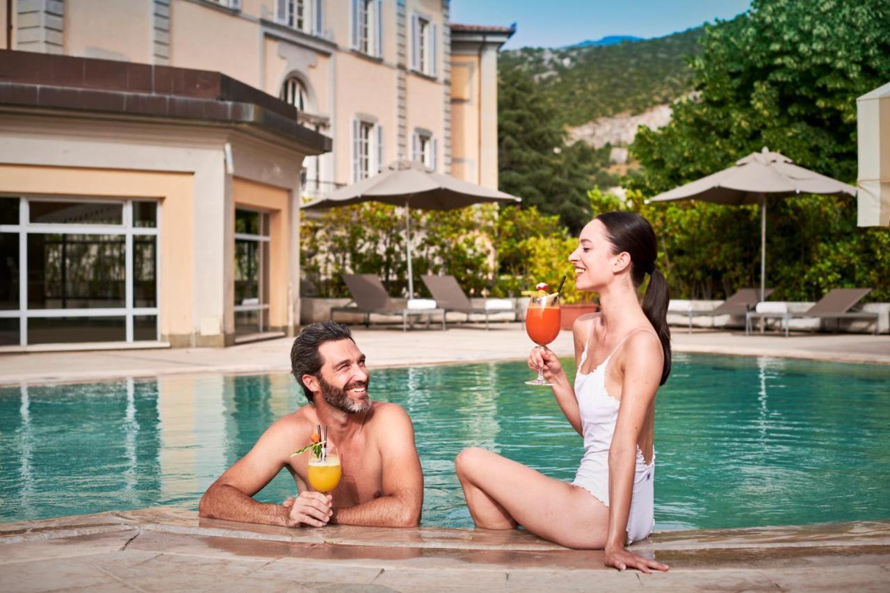 Bagni Di Pisa Palace & Thermal Spa - The Leading Hotels Of The World San Giuliano Terme Eksteriør bilde A couple at a pool